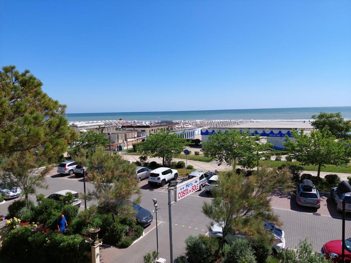 Costa Del Sole Only Room Милано Мартима Екстериор снимка
