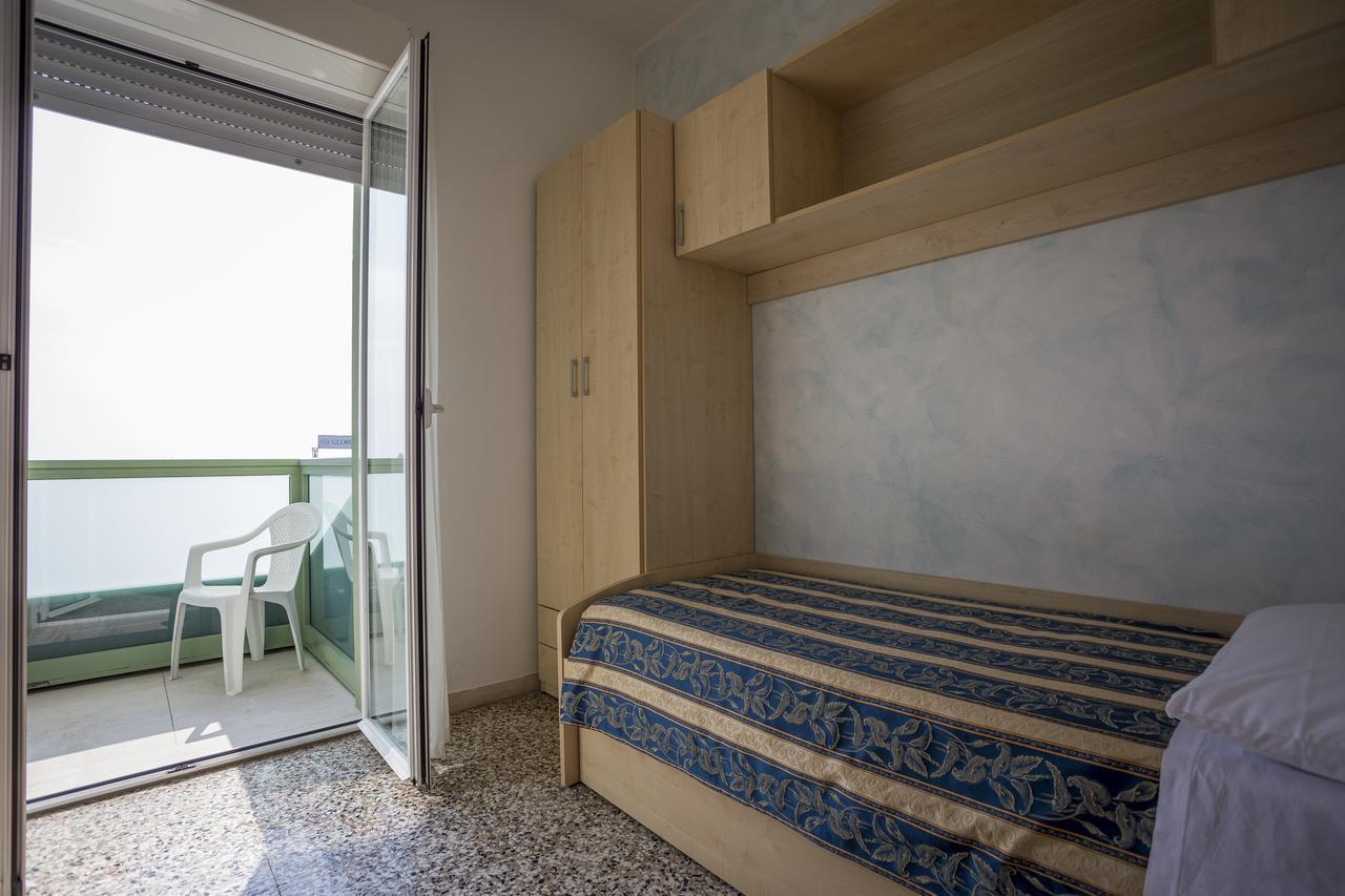 Costa Del Sole Only Room Милано Мартима Екстериор снимка